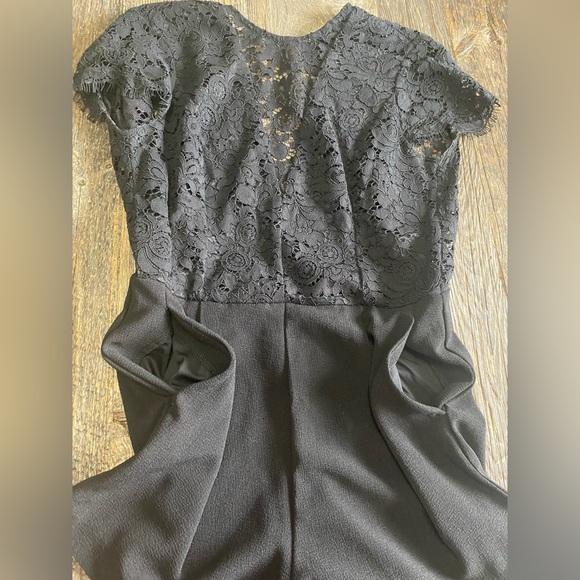 Dynamite Romper with lace ✨ - Picture 9 of 10